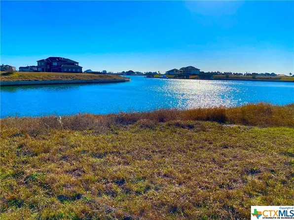 298 E Lago Loop Rd, Pt O Connor, TX 77982