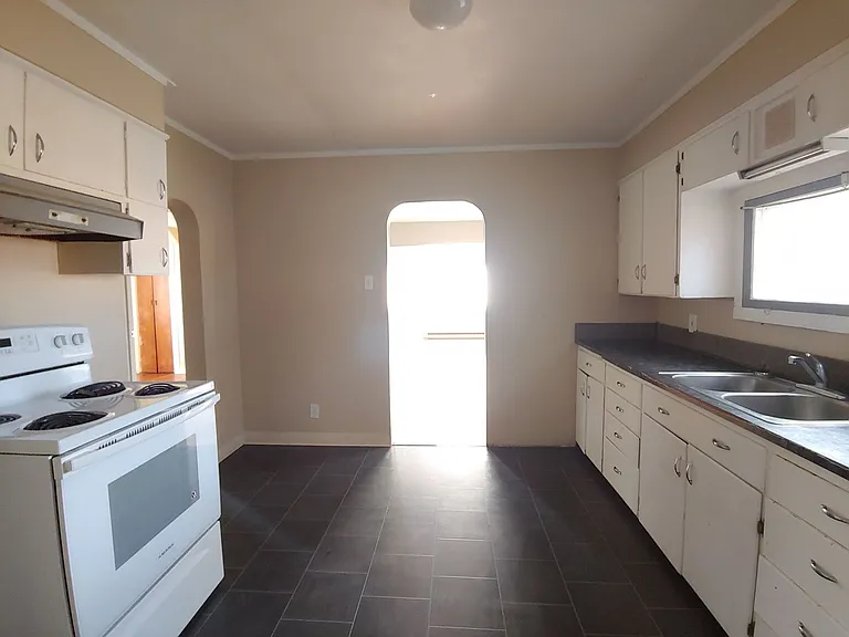 603 S Water St — Photo 9