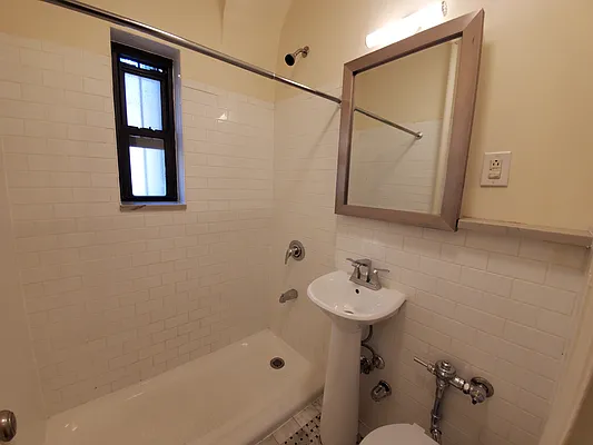 Rented by Corcoran | media 21