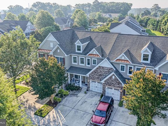 3rd image of 10093 Iron Pointe Drive Ext
