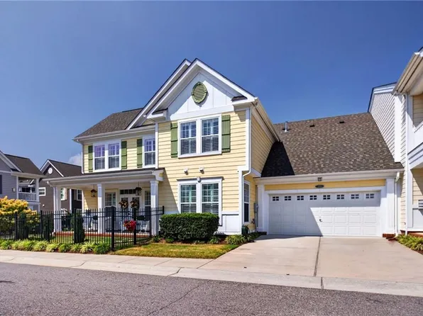 211 Cobblestone Reach, Suffolk, VA 23435