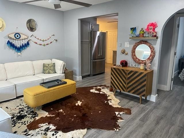 1st image of 1242 W Manhattan Dr
