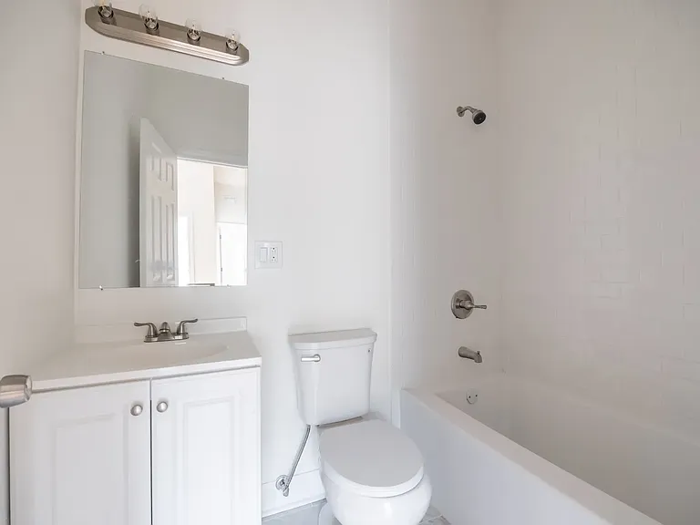 3107 N Harding Ave #1 — Photo 5