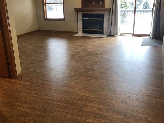 3rd image of 286 White Oak Ave