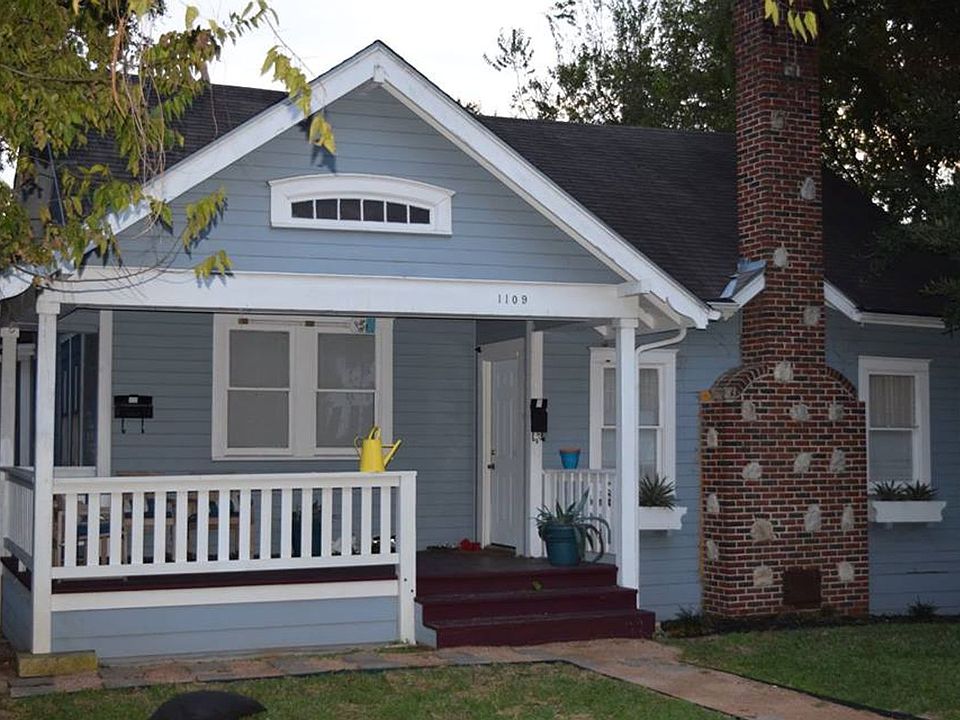 1st image of 1109 W 22nd 1/2 St #B & A