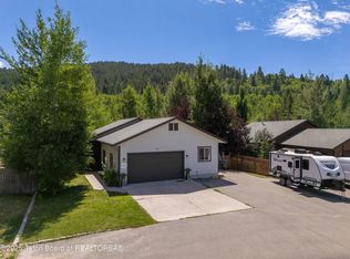 404 Snake River Dr, Alpine, WY 83128
