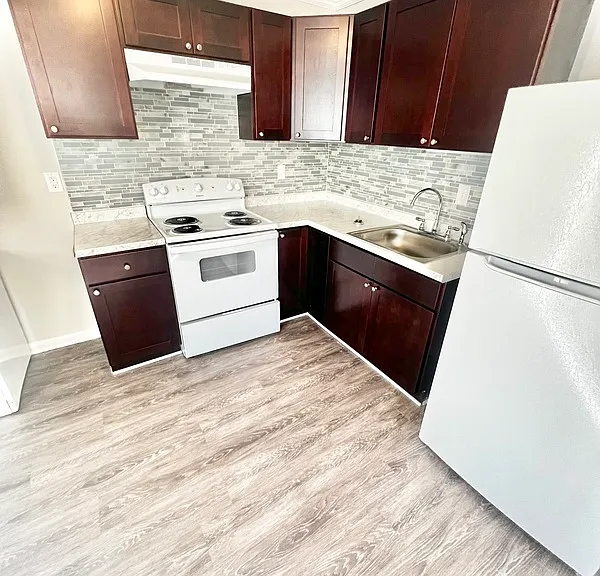 2415 Alfalfa Ln #RENOVATED — Photo 10