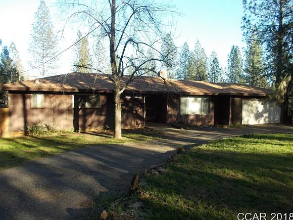 1119 Deardorff Rd photo 1