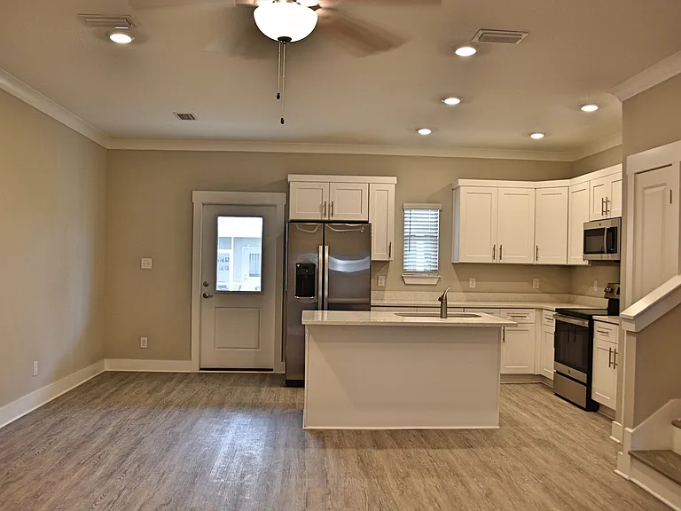 124 Date Palm Ln — Photo 6