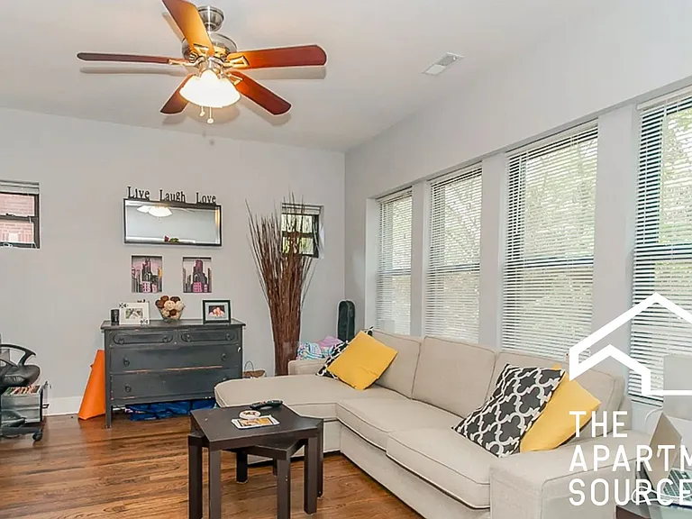 5555 N Magnolia Ave #1E — Photo 3