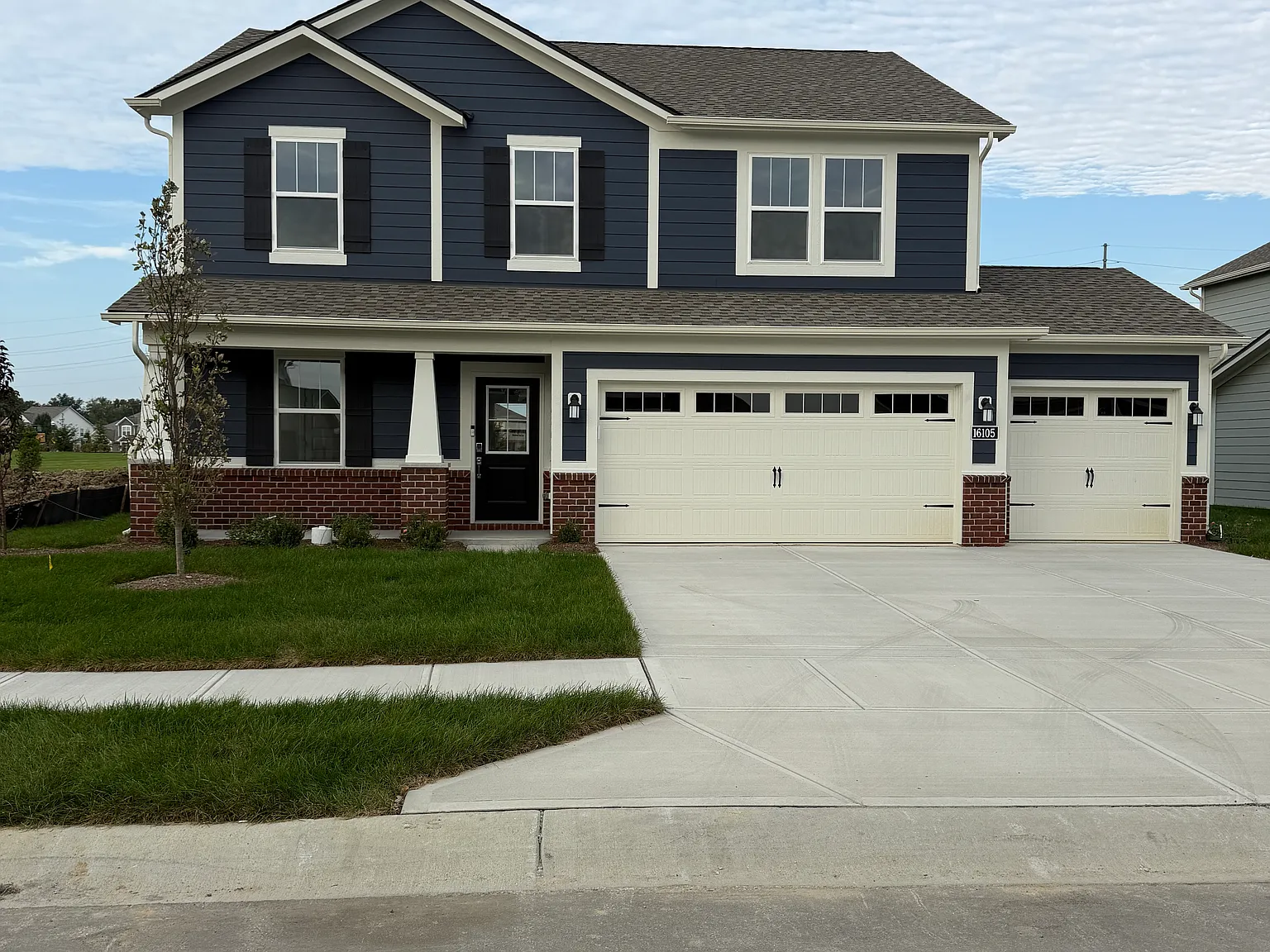 5 bed, 2247 sqft, $2,900 — Photo 1