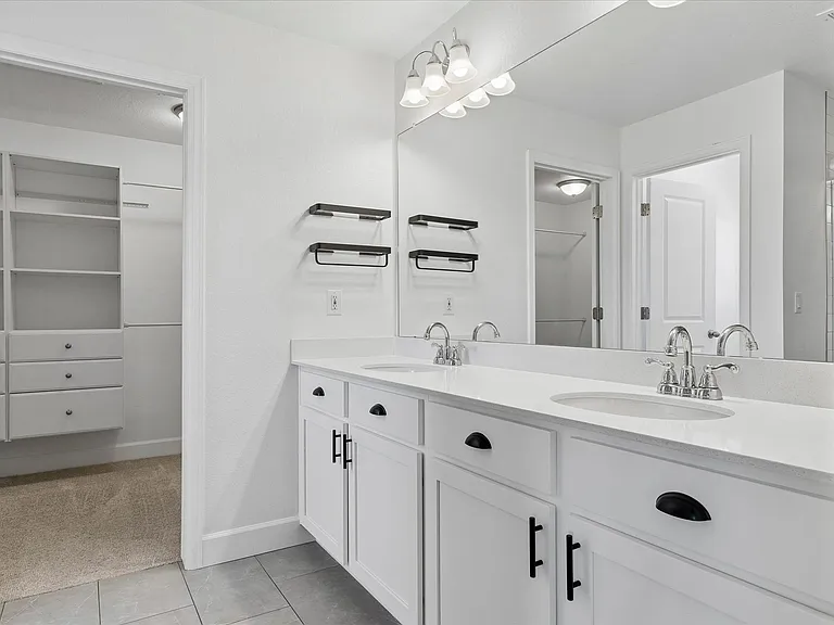 5355 Canyon View Dr — Photo 10