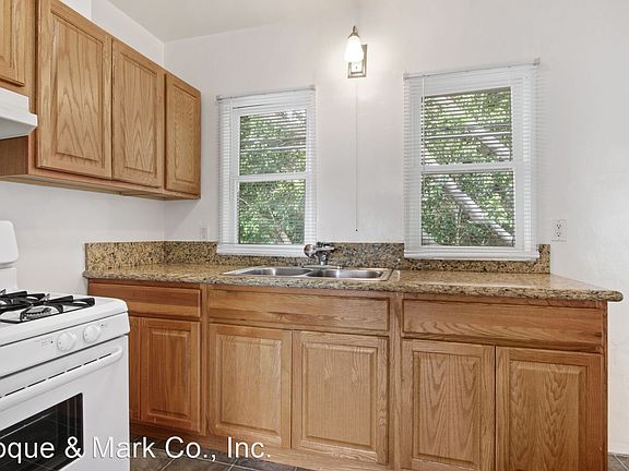 2nd image of 1737 1/4 Sbarrington Ave