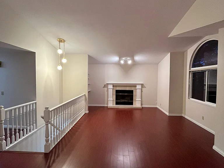 2929 Cord Ave — Photo 2