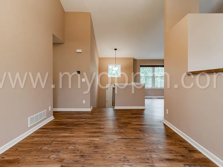 14452 Knudsen St — Photo 8