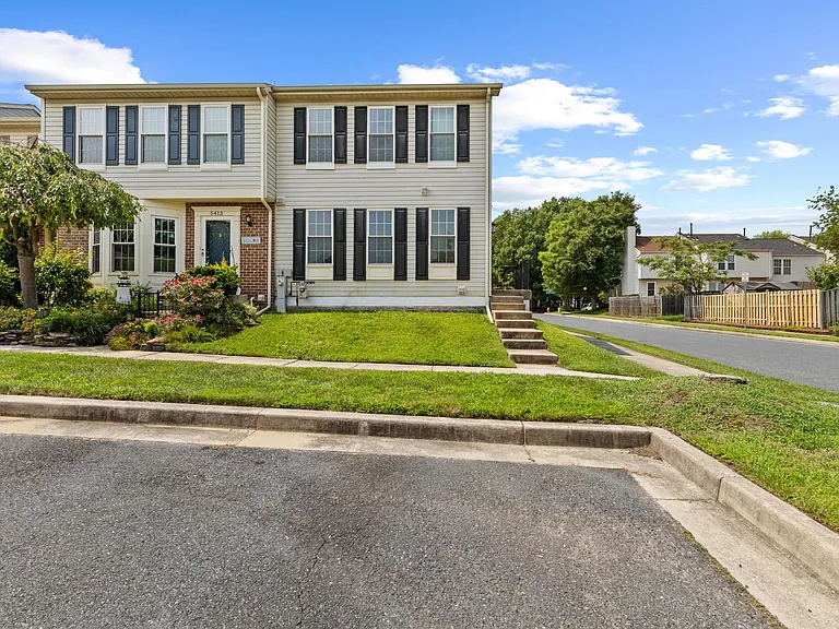 5411 Castlestone Dr — Photo 1