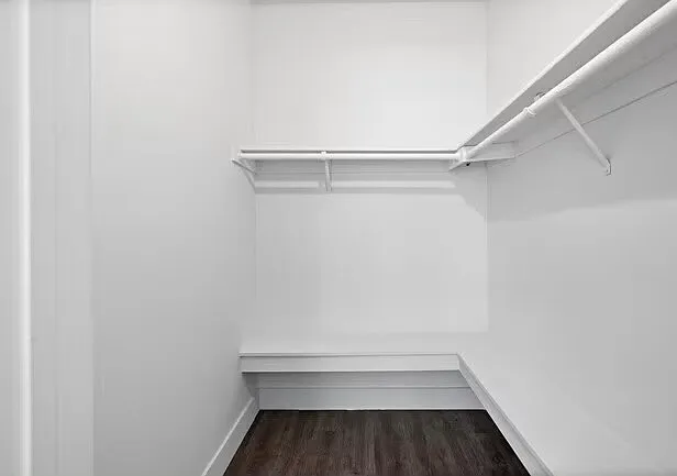 165 N Hoover St — Photo 106