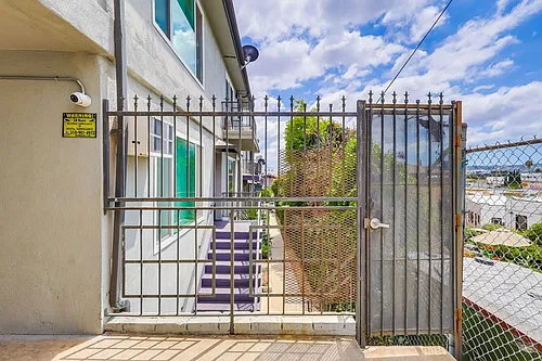 Stylish MidCentury Building in West Adams Park Tract Photo 1