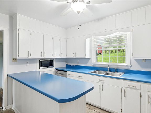 5th image of 4214 S Wahli Dr