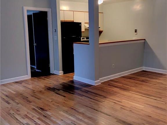 5th image of 4 S Main St APT 205