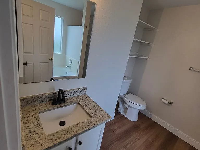 12634 Carriage Blvd — Photo 26