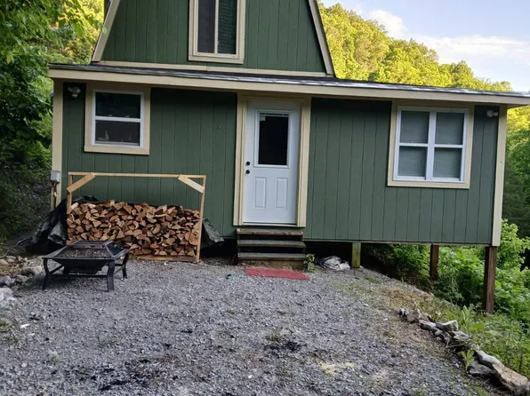 1064 Cathcart Rd, Dowelltown, TN 37059