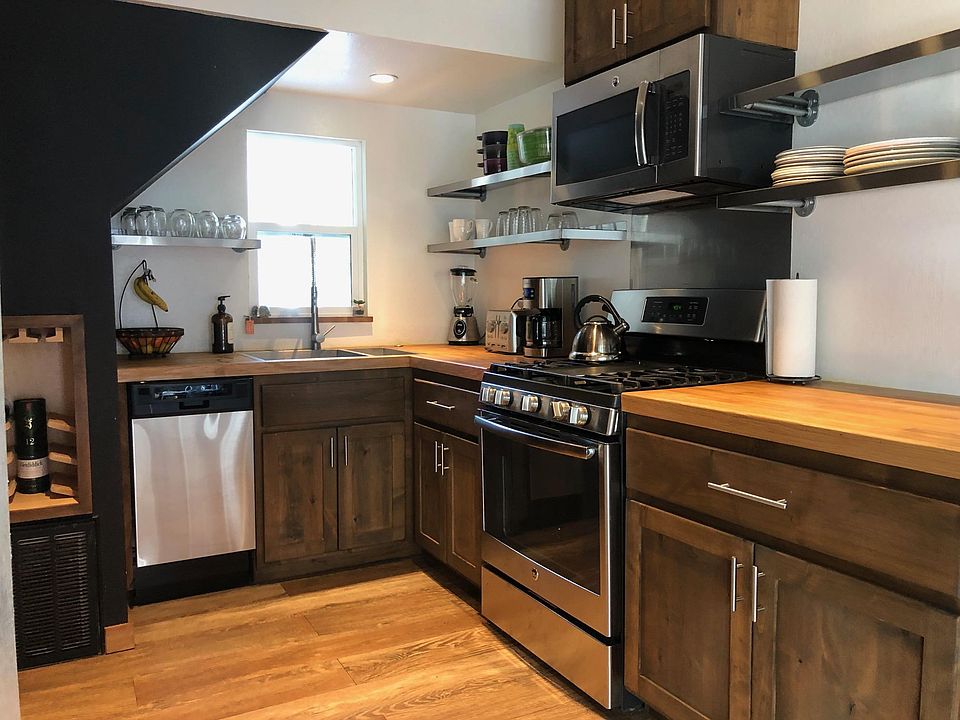 1st image of 3115 N Lake Blvd #67