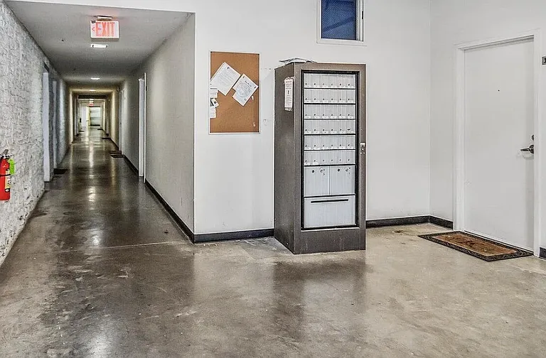 585 S Upper St #124 — Photo 5