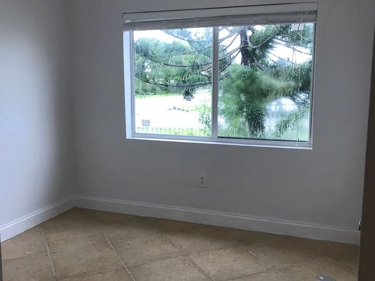 20221 SW 112th Ct — Photo 5