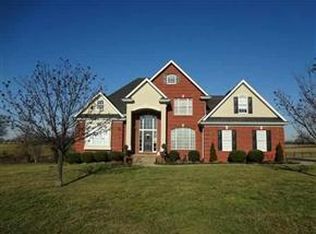 114 Castleton Dr, Bardstown, KY 40004