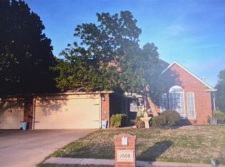 1608 Natchez Rd, Edmond, OK 73012