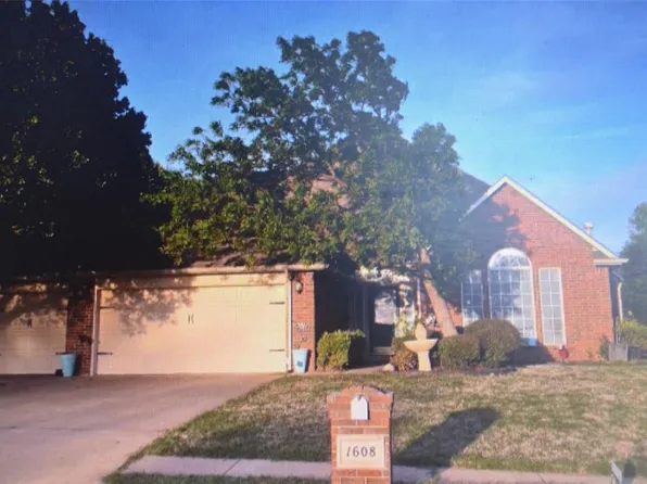 1608 Natchez Rd, Edmond, OK 73012