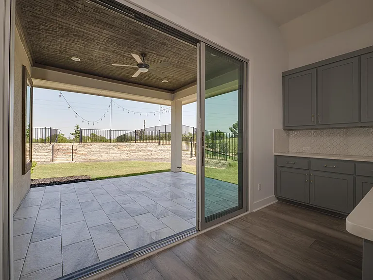 523 Baldovino Skyway — Photo 32