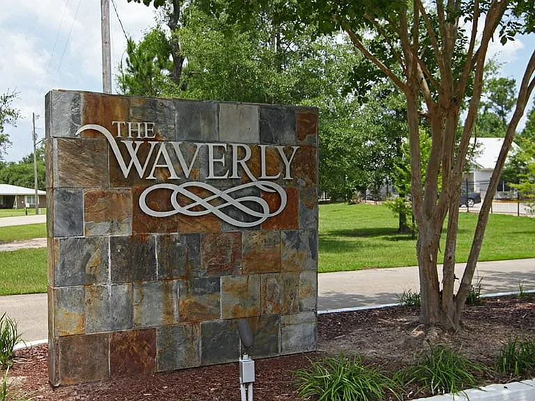 The Waverly — Photo 5
