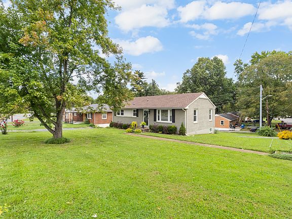 2nd image of 1617 Golf Club Ln