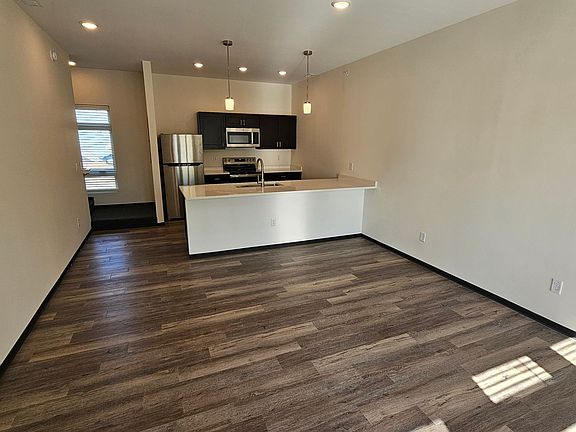 2nd image of 416 E Cottage Grove Ave #202
