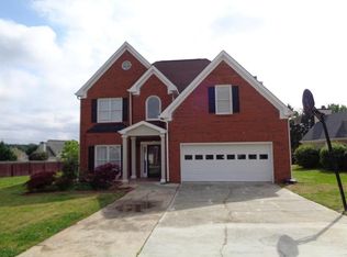 225 Cross Creek Dr, Lilburn, GA 30047