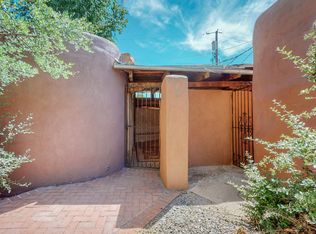 7617 Guadalupe Trl NW, Los Ranchos De Albuquerque, NM 87107
