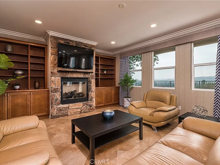 1688 Crest View Pl — Photo 15