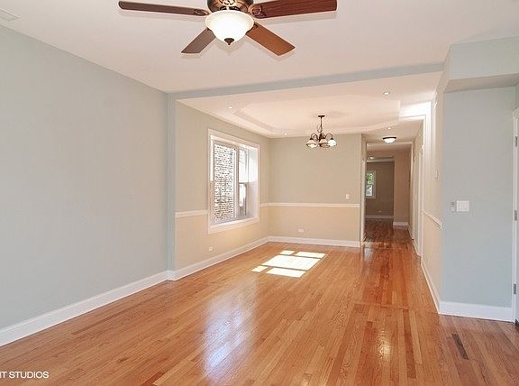 4th image of 1122 N Leclaire Ave