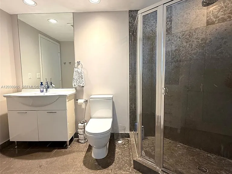 475 Brickell Ave — Photo 17