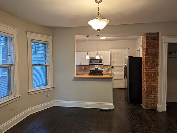 2nd image of 802 Ashland Ave #1