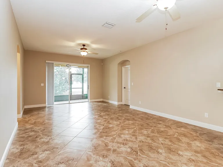 12307 Cricklewood Dr — Photo 4