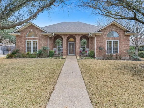 1209 Western Ridge Dr, Woodway, TX 76712