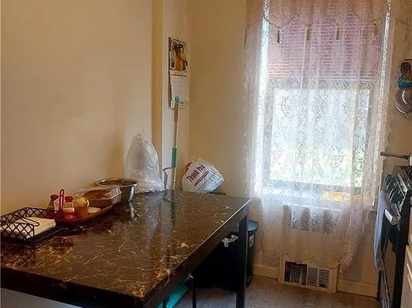 2425 Haring St APT 1J, Brooklyn, NY 11235