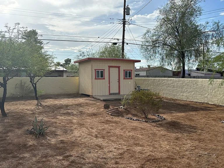 2537 N Orchard Ave — Photo 23