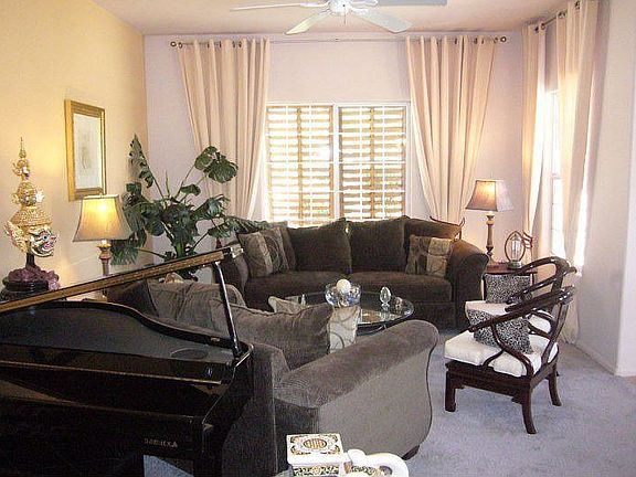 Living Room is cozy and dramatic