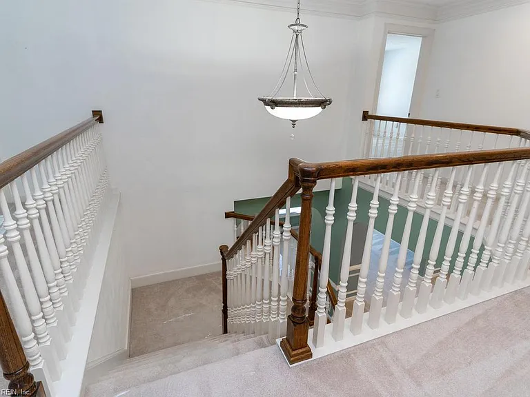 138 Greengable Way — Photo 19