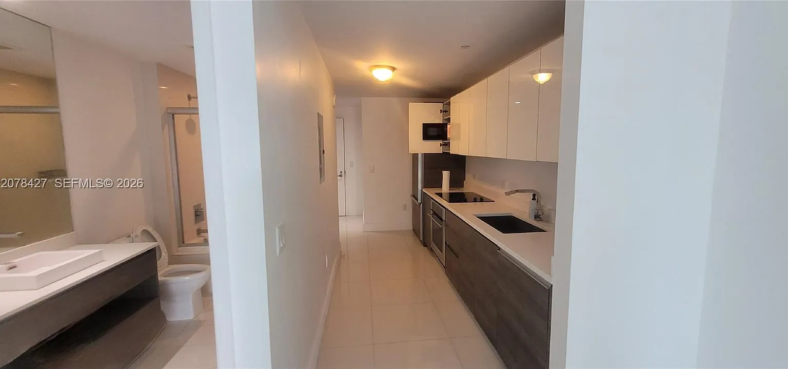1100 Millecento Residence — Photo 4