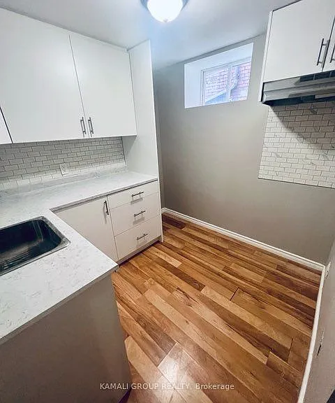 25 Spadina Ave #BASEMENT — Photo 6